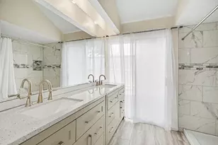 1723 Linfield Way, Houston, TX 77058 - Photo 15