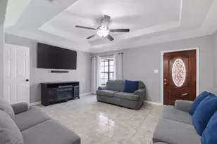 10313 Chadwick St, Houston, TX 77029 - Photo 7