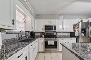 10313 Chadwick St, Houston, TX 77029 - Photo 13