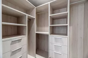 1701 Hermann Dr, Houston, TX 77004 - Photo 11