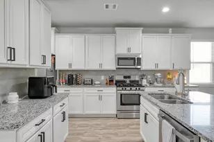 2315 Strong Horse Dr, Conroe, TX 77301 - Photo 9