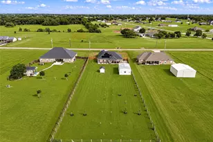 1131 Appaloosa Cir, Angleton, TX 77515 - Photo 31