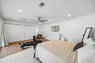 2018 Libbey Dr, Houston, TX 77018 - Photo 11