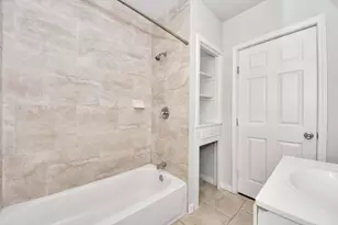 7504 Elm St, Houston, TX 77023 - Photo 25