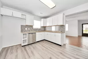 7504 Elm St, Houston, TX 77023 - Photo 7