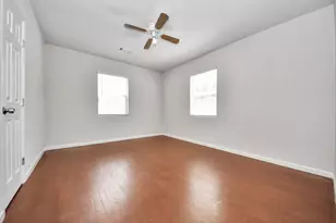 7504 Elm St, Houston, TX 77023 - Photo 27