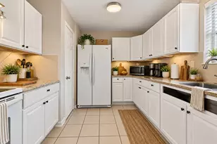 4845 E Ridge Creek Dr, Houston, TX 77053 - Photo 5