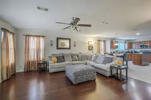 1015 Honeysuckle Vine Dr, Rosenberg, TX 77469 - Photo 7