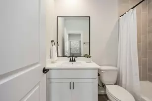 9803 Fulton Pk Ln, Houston, TX 77076 - Photo 5