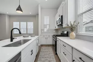 9803 Fulton Pk Ln, Houston, TX 77076 - Photo 7