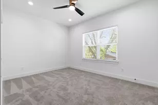 8805 Parkway Dr, Houston, TX 77088 - Photo 15