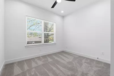 8805 Parkway Drive, Houston, TX 77088 - Photo 19
