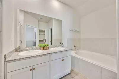 13451 Sun Cay Drive, Houston, TX 77047 - Photo 17