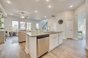 13451 Sun Cay Dr, Houston, TX 77047 - Photo 7