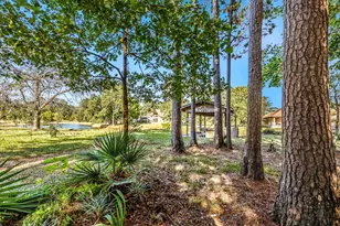 52 Hunters Creek Dr, Huntsville, TX 77340 - Photo 31