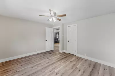 52 Hunters Creek Drive, Huntsville, TX 77340 - Photo 11