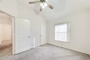 130 Annes Way, Stafford, TX 77477 - Photo 9