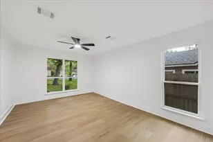85 Yewleaf Dr, The Woodlands, TX 77381 - Photo 13