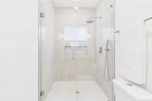 606 Skyland Terrace Way, Houston, TX 77009 - Photo 13