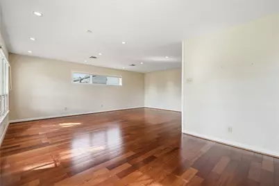9811 Greenwillow Street, Houston, TX 77096 - Photo 11