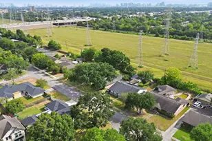9811 Greenwillow St, Houston, TX 77096 - Photo 39