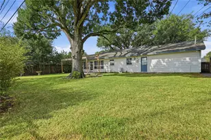 9811 Greenwillow St, Houston, TX 77096 - Photo 37