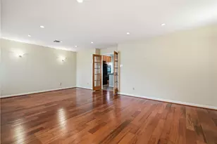 9811 Greenwillow St, Houston, TX 77096 - Photo 5