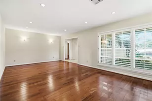 9811 Greenwillow St, Houston, TX 77096 - Photo 7