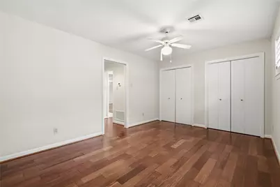 9811 Greenwillow Street, Houston, TX 77096 - Photo 15