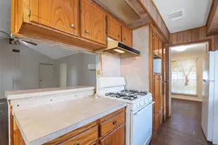 6742 Indian Lake Dr, Houston, TX 77489 - Photo 13