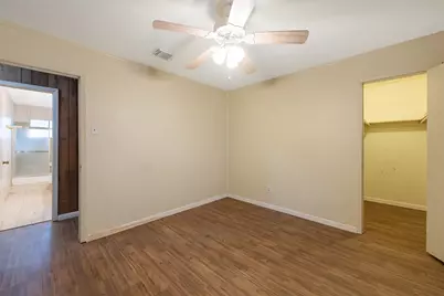 6742 Indian Lake Drive, Houston, TX 77489 - Photo 19