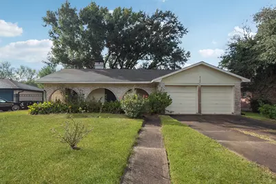 6742 Indian Lake Drive, Houston, TX 77489 - Photo 1