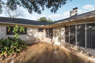 6742 Indian Lake Dr, Houston, TX 77489 - Photo 25