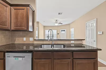 2906 Anita #B, Houston, TX 77004 - Photo 15