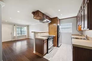 606 Marshall St, Houston, TX 77006 - Photo 7