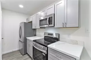 6111 Beverly Hill St, Houston, TX 77057 - Photo 9