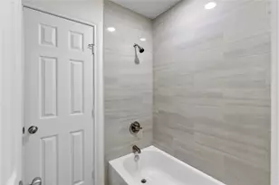 6111 Beverly Hill St, Houston, TX 77057 - Photo 17