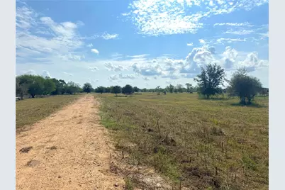 25611 Cr-25, Damon, TX 77430 - Photo 5