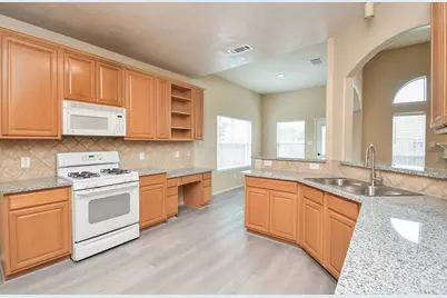 15114 Snow Hill Court, Sugar Land, TX 77498 - Photo 7