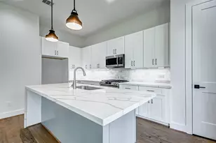 7706 Sky Dweller Dr, Houston, TX 77055 - Photo 7