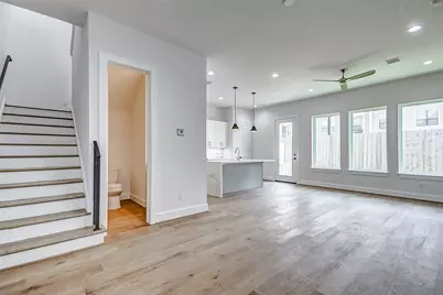 7706 Sky Dweller Drive, Houston, TX 77055 - Photo 3