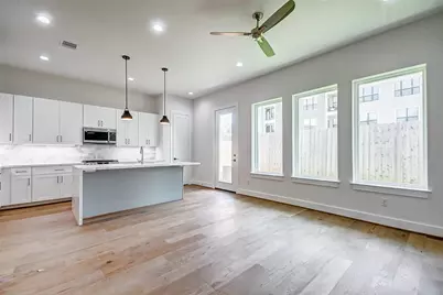 7706 Sky Dweller Drive, Houston, TX 77055 - Photo 5