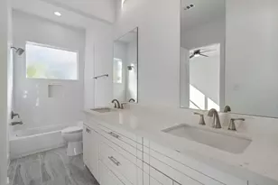 2022 Thonig Rd, Houston, TX 77055 - Photo 11