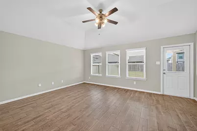 11643 Colossal Oak Drive, Houston, TX 77066 - Photo 7