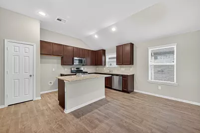 11643 Colossal Oak Drive, Houston, TX 77066 - Photo 13