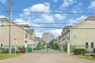 2602 Shady Acres Ct, Houston, TX 77008 - Photo 3