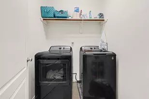 2602 Shady Acres Ct, Houston, TX 77008 - Photo 13