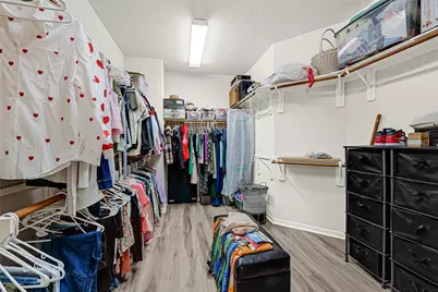 2602 Shady Acres Court, Houston, TX 77008 - Photo 11