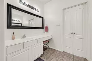 2602 Shady Acres Ct, Houston, TX 77008 - Photo 21