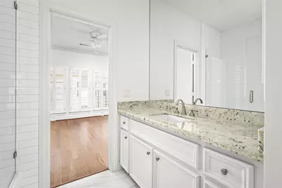 3211 S Pemberton Circle Drive, Houston, TX 77025 - Photo 23